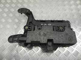 Volkswagen Caddy Batteriegestell 1K0915333