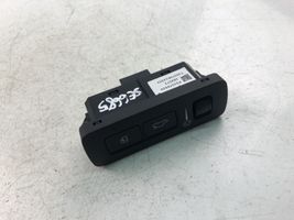 Volvo XC90 Przełącznik / Przycisk otwierania klapy bagażnika 31376509