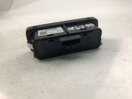 Volvo XC90 Przełącznik / Przycisk otwierania klapy bagażnika P31443873