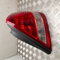 Nissan Tiida C11 Aizmugurējais lukturis virsbūvē 22504002