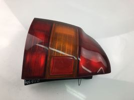 Mazda 323 Aizmugurējais lukturis virsbūvē 0432254