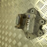 Opel Vivaro EGR dzesētāja stiprinājums 9807981780