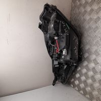 Toyota Yaris Lampa przednia 9922681017