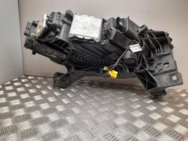 Audi Q7 4M Lampa przednia 4M0941033D