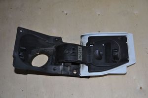 Renault Trafic III (X82) Sportello del serbatoio del carburante 781207731R