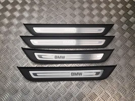 BMW 5 G30 G31 Kita slenkscių/ statramsčių apdailos detalė 7381329