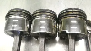 Ford Focus Piston with connecting rod T1DA