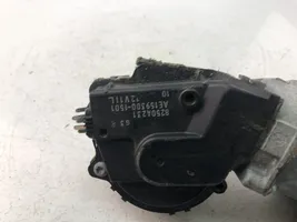 Mitsubishi Colt Moteur d'essuie-glace 8250A231