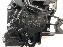 Volkswagen Polo IV 9N3 Wiper motor 6Q6955711A