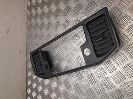 Volkswagen Crafter Dysze / Kratki środkowego nawiewu deski rozdzielczej 7C0857038F