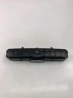 Mercedes-Benz Vito Viano W639 Botón interruptor de luz de peligro A6398701710