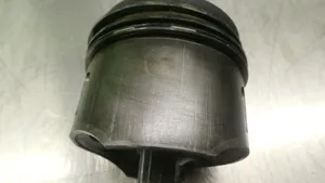 Mercedes-Benz C AMG W204 Piston avec bielle 646811