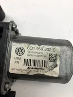 Volkswagen Polo IV 9N3 Moteur de lève-vitre de porte avant 6Q1959802E