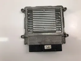 KIA Carens III Calculateur moteur ECU 3911225050