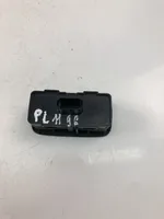 Volvo XC60 Tailgate opening switch 31674801