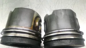 BMW 5 F10 F11 Piston avec bielle 84L110