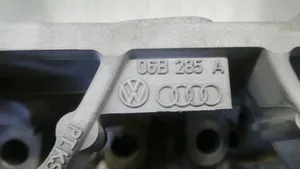 Volkswagen Golf V Testata motore 06B103373T