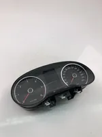 Volkswagen Polo V 6R Speedometer (instrument cluster) 6R0920861B