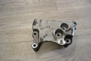 Mercedes-Benz A W176 EGR-venttiilin/lauhduttimen kiinnike 112318425R