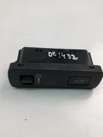 Volvo S90, V90 Interruptor para abrir la puerta trasera P31376510