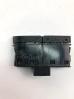 Ford Focus Bouton de dégivrage pare-brise AM5T18C621AC