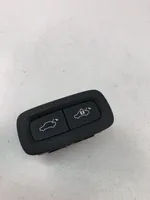 Volvo S90, V90 Interruptor para abrir la puerta trasera 31376890