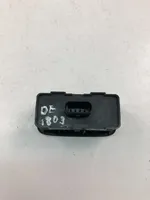 Volvo S90, V90 Interruptor para abrir la puerta trasera 31376890