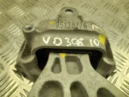 Opel Mokka X Engine mount bracket 95128776
