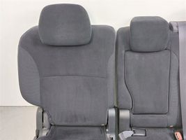 Mitsubishi Outlander Second row seats 