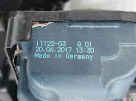 BMW 3 F30 F35 F31 Sähköauton latauspistoke 6824111