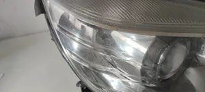 Mercedes-Benz C W204 Lampa przednia A2048203059