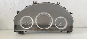 Mercedes-Benz C W204 Geschwindigkeitsmesser Cockpit A2049006900