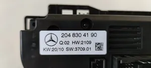 Mercedes-Benz C W204 Oro kondicionieriaus/ klimato/ pečiuko valdymo blokas (salone) A2048304190