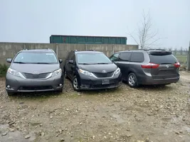 Toyota Sienna XL30 III Inne części karoserii 