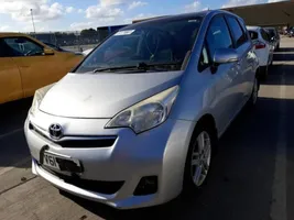 Toyota Verso-S Barra di rinforzo del paraurti anteriore 