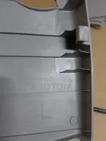 Toyota Yaris XP210 Muu kynnyksen/pilarin verhoiluelementti 62211-K0030