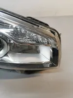 Nissan Qashqai+2 Lampa przednia 