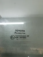 Toyota Avensis T270 Szyba drzwi przednich 