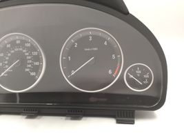BMW X5 F15 Geschwindigkeitsmesser Cockpit 6820603