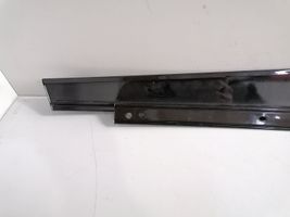 BMW X5 E70 Moulure de vitre de la porte avant 1234567