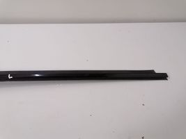 BMW 4 F32 F33 Rivestimento modanatura del vetro della portiera posteriore 7295571