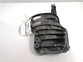 BMW 3 F30 F35 F31 Staffa di montaggio del compressore dell’A/C 7585167