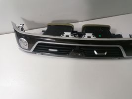 BMW 7 G11 G12 Ramka schowka deski rozdzielczej 6822159