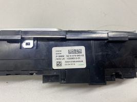 BMW M5 F90 A set of switches 8076640