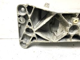 BMW 6 F12 F13 Supporto di montaggio scatola del cambio 6777613