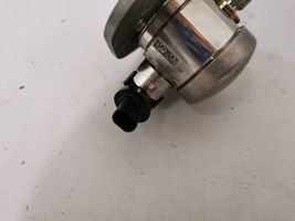 BMW 8 G15 Mechanical fuel pump 8648177