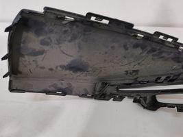 BMW 7 G11 G12 Kampinė priekinio bamperio dalis 7475140