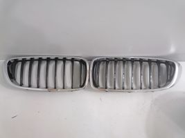 BMW 4 F32 F33 Griglia superiore del radiatore paraurti anteriore 7294814