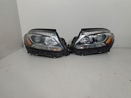 Mercedes-Benz GLS X166 Lampy przednie / Komplet A1668209695