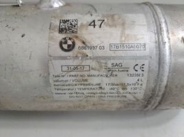 BMW 7 G11 G12 Zbiornik powietrza tylnego zawieszenia pneumatycznego 6861937